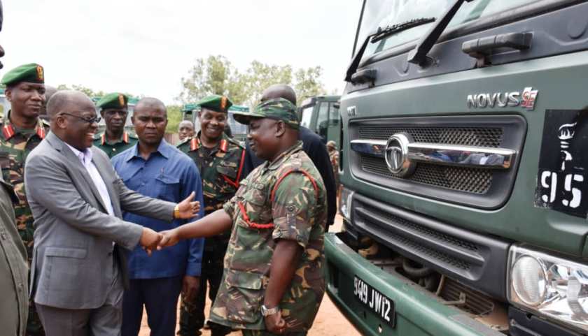 Rais Magufuli atembelea Kikosi cha  Usafirishaji cha JWTZ