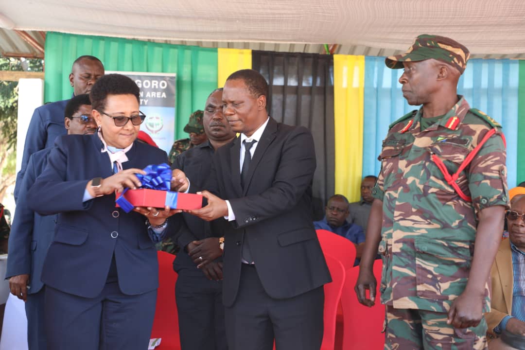 Waziri Tax azindua bomu la kufukuza Tembo.