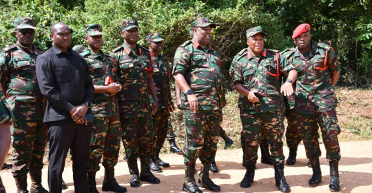Luteni Jenerali Othman aweka jiwe la msingi kuzindua Miradi ya Ujenzi Kisarawe