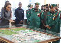 Jenerali Mkunda atembelea ujenzi wa Hospitali ya Jeshi