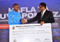 Amiri Jeshi Mkuu amzawadia Nyumba Simbu